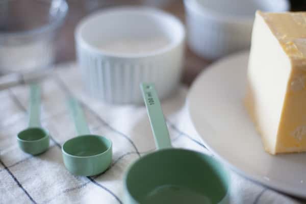 Cup เป็นกรัม: ความสับสนที่ทำให้สูตรฝรั่งพังในครัวไทย